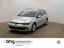 Silber Gebraucht 2023 VW Golf VIII Life Kombi | 25.630 € (Fairer Preis)