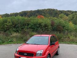 Rot Gebraucht 2004 Ford Fusion Kombi | 1.100 € (Fairer Preis)