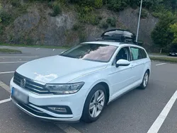 Weiß Gebraucht 2020 VW Passat Business Kombi | 19.600 € (Guter Preis)