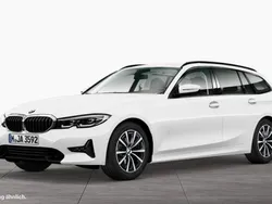 Weiß Gebraucht 2021 BMW 318 Sport Line Kombi | 23.806 € (Fairer Preis)