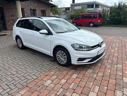 Weiß Gebraucht 2017 VW Golf VII Trendline Kombi | 8.900 € (Guter Preis)