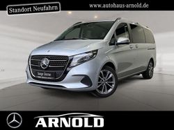 Hightechsilber Gebraucht 2024 Mercedes V250 Style Van / Kleinbus | 67.400 € (Etwas zu teuer)