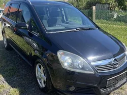 Schwarz Gebraucht 2006 Opel Zafira Edition+ Van / Kleinbus | 2.250 € (Guter Preis)