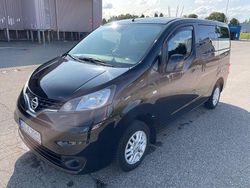 Schwarz Gebraucht 2016 Nissan Evalia Tekna Van / Kleinbus | 15.900 € (Fairer Preis)