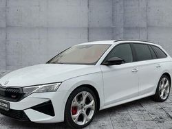 Weiß Gebraucht 2025 Skoda Octavia RS Kombi | 44.570 € (Fairer Preis)