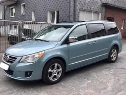 Blau Gebraucht 2010 VW Routan Van / Kleinbus | 5.490 €