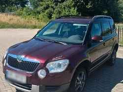 Rot Gebraucht 2009 Skoda Yeti SUV | 3.700 €