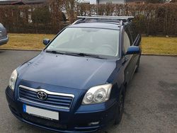 Blau Gebraucht 2004 Toyota Avensis T2 Kombi | 1.200 € (Superpreis)