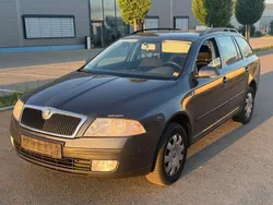 Grau Gebraucht 2008 Skoda Octavia Ambiente Kombi | 1.550 € (Guter Preis)