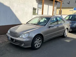 Silber Gebraucht 2004 Mercedes C180 Limousine | 8.000 €