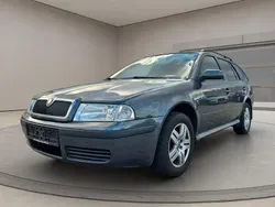 Grau Gebraucht 2008 Skoda Octavia Tour Kombi | 1.993 € (Guter Preis)