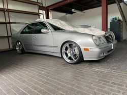 Silber Gebraucht 2001 Mercedes E320 Avantgarde Limousine | 10.999 €