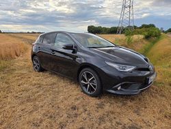Schwarz Gebraucht 2017 Toyota Auris Hybrid Team Limousine | 15.100 € (Fairer Preis)