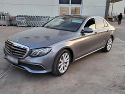 Grau Gebraucht 2019 Mercedes E200 Limousine | 28.999 € (Guter Preis)