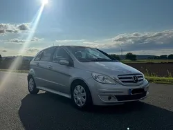 Silber Gebraucht 2007 Mercedes B180 Van / Kleinbus | 2.799 € (Guter Preis)
