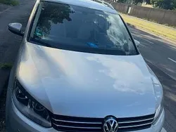 Grau Gebraucht 2010 VW Touran Van / Kleinbus | 6.650 € (Fairer Preis)