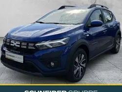 Blau Neu 2025 Dacia Sandero Expression Kleinwagen | 19.020 € (Etwas zu teuer)