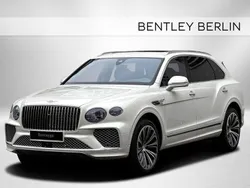 Ghost white pearlescent Gebraucht 2024 Bentley Bentayga SUV | 259.500 €