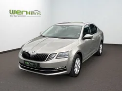 Beige (metallic) Gebraucht 2018 Skoda Octavia Style Limousine | 17.490 € (Fairer Preis)