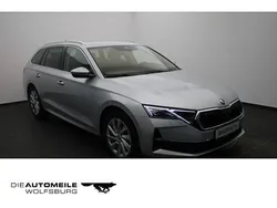 Brilliantsilber metallic Gebraucht 2024 Skoda Octavia Selection Kombi | 28.490 € (Guter Preis)