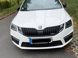 Weiß Gebraucht 2019 Skoda Octavia RS Limousine | 24.100 € (Etwas zu teuer)