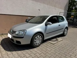 Silber Gebraucht 2005 VW Golf V Trendline Limousine | 999 € (Superpreis)