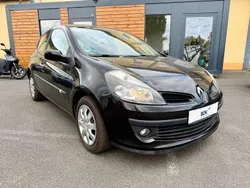 Schwarz Gebraucht 2005 Renault Clio III Dynamique Kleinwagen | 1.950 € (Guter Preis)