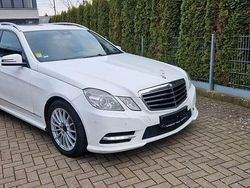 Weiß Gebraucht 2013 Mercedes E220 Avantgarde Kombi | 7.197 € (Guter Preis)