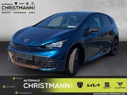 Blau Neu 2025 Cupra Born Kleinwagen | 46.320 €