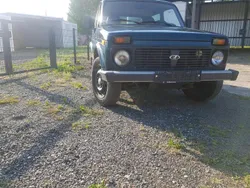 Grün Gebraucht 2010 Lada niva SUV | 4.600 € (Guter Preis)