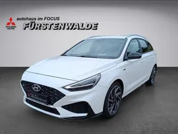 Weiß Gebraucht 2023 Hyundai i30 N Line Limousine | 22.990 € (Fairer Preis)