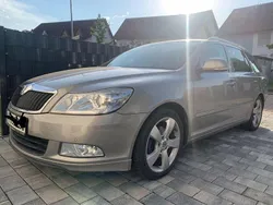 Grau Gebraucht 2013 Skoda Octavia Sport Kombi | 4.300 € (Guter Preis)