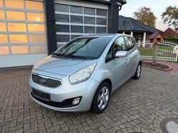 Silber Gebraucht 2011 Kia Venga Attract Kleinwagen | 2.690 € (Teuer)
