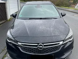 Schwarz Gebraucht 2016 Opel Astra Kombi | 7.850 € (Fairer Preis)