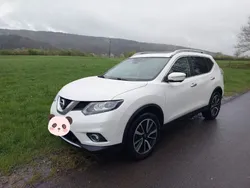 Weiß Gebraucht 2016 Nissan X-Trail Tekna SUV | 14.800 € (Fairer Preis)