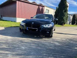 Schwarz Gebraucht 2013 BMW 320 Sport Line Kombi | 13.250 € (Fairer Preis)