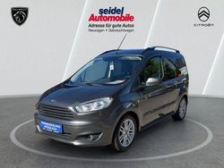 Grau Gebraucht 2019 Ford Tourneo Courier Titanium Van / Kleinbus | 13.885 € (Fairer Preis)