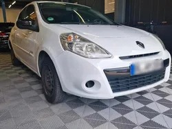 Weiß Gebraucht 2011 Renault Clio II Kleinwagen | 3.150 €