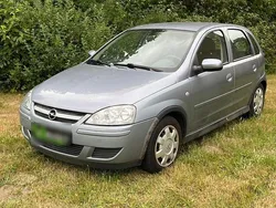 Grau Gebraucht 2005 Opel Corsa Kleinwagen | 2.490 € (Etwas zu teuer)