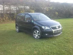 Schwarz metallic Gebraucht 2008 VW Touran Cross Van / Kleinbus | 5.990 € (Fairer Preis)