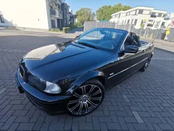 Schwarz Gebraucht 2001 BMW 320 Cabriolet Sport Line Cabrio | 5.800 € (Fairer Preis)