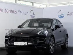Schwarz (tiefschwarz) Gebraucht 2017 Porsche Macan Turbo Performance Package SUV | 37.690 € (Fairer Preis)