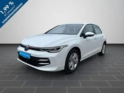 Pure white Gebraucht 2024 VW Golf VIII Life Limousine | 22.900 € (Guter Preis)