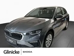 Graphite grau metallic Gebraucht 2024 Skoda Scala Selection Kleinwagen | 32.190 €