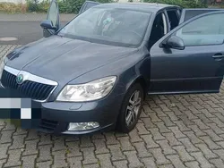 Grau Gebraucht 2012 Skoda Octavia Kombi | 4.599 € (Guter Preis)