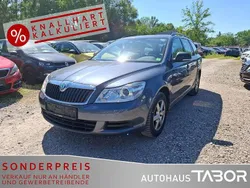 Grau Gebraucht 2012 Skoda Octavia Ambition Kombi | 2.385 € (Superpreis)