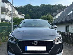 Grau Gebraucht 2020 Hyundai i30 Trend Limousine | 13.500 € (Guter Preis)