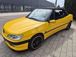Gelb Gebraucht 2000 Peugeot 306 Cabriolet Cabrio | 3.300 € (Teuer)