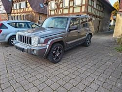 Grau Gebraucht 2006 Jeep Commander SUV | 5.000 € (Fairer Preis)