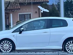 Weiß Gebraucht 2011 Fiat Punto Evo Kleinwagen | 3.650 € (Fairer Preis)